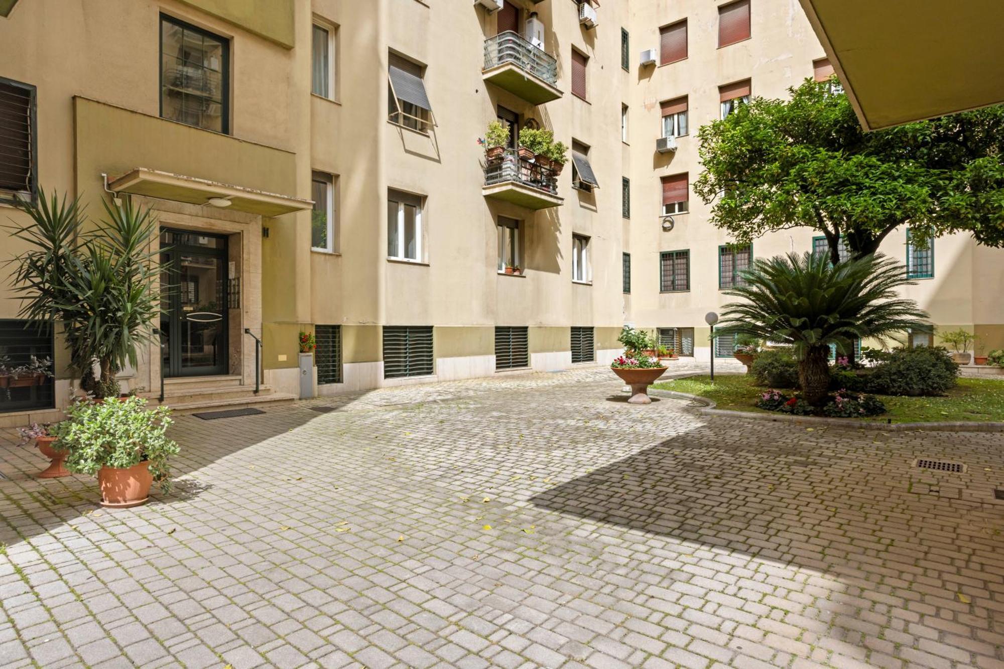 Appio Grand Apartment - S. Giovanni Rom Exteriör bild